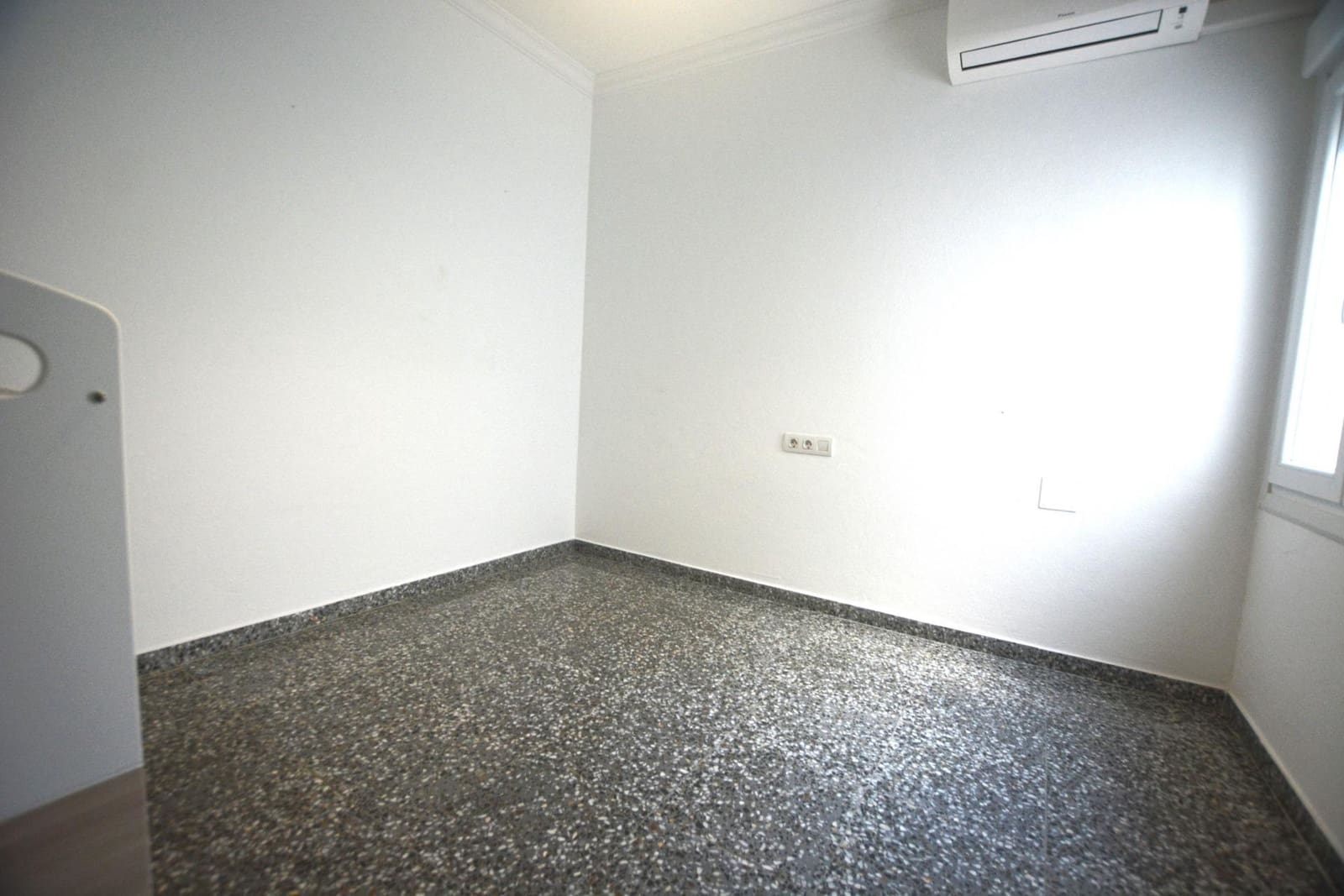 4 bedroom Flat for sale in El Migjorn Gran / Es Migjorn Gran - € 295,000 (Ref: 9451107)