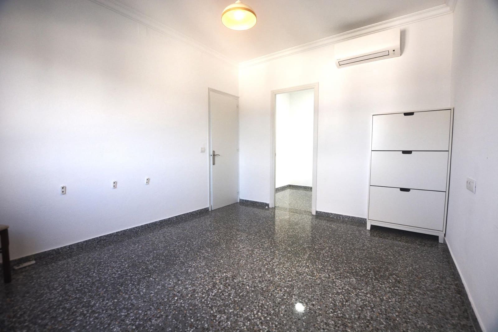 4 bedroom Flat for sale in El Migjorn Gran / Es Migjorn Gran - € 295,000 (Ref: 9451107)