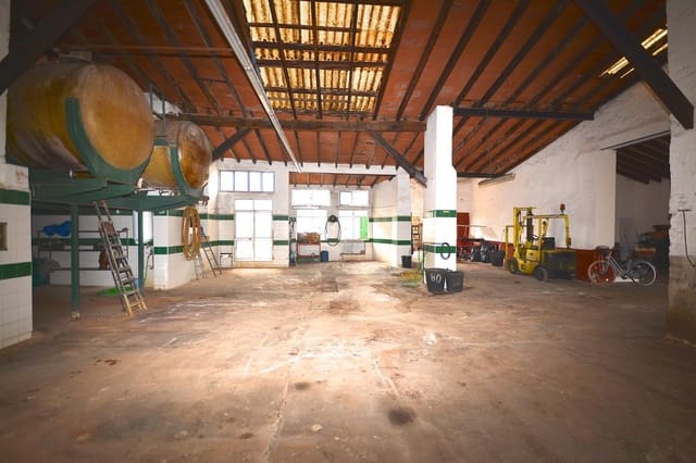 Biznes na sprzedaż w Binissalem z garażem - 2 500 000 € (Ref: 9462451)
