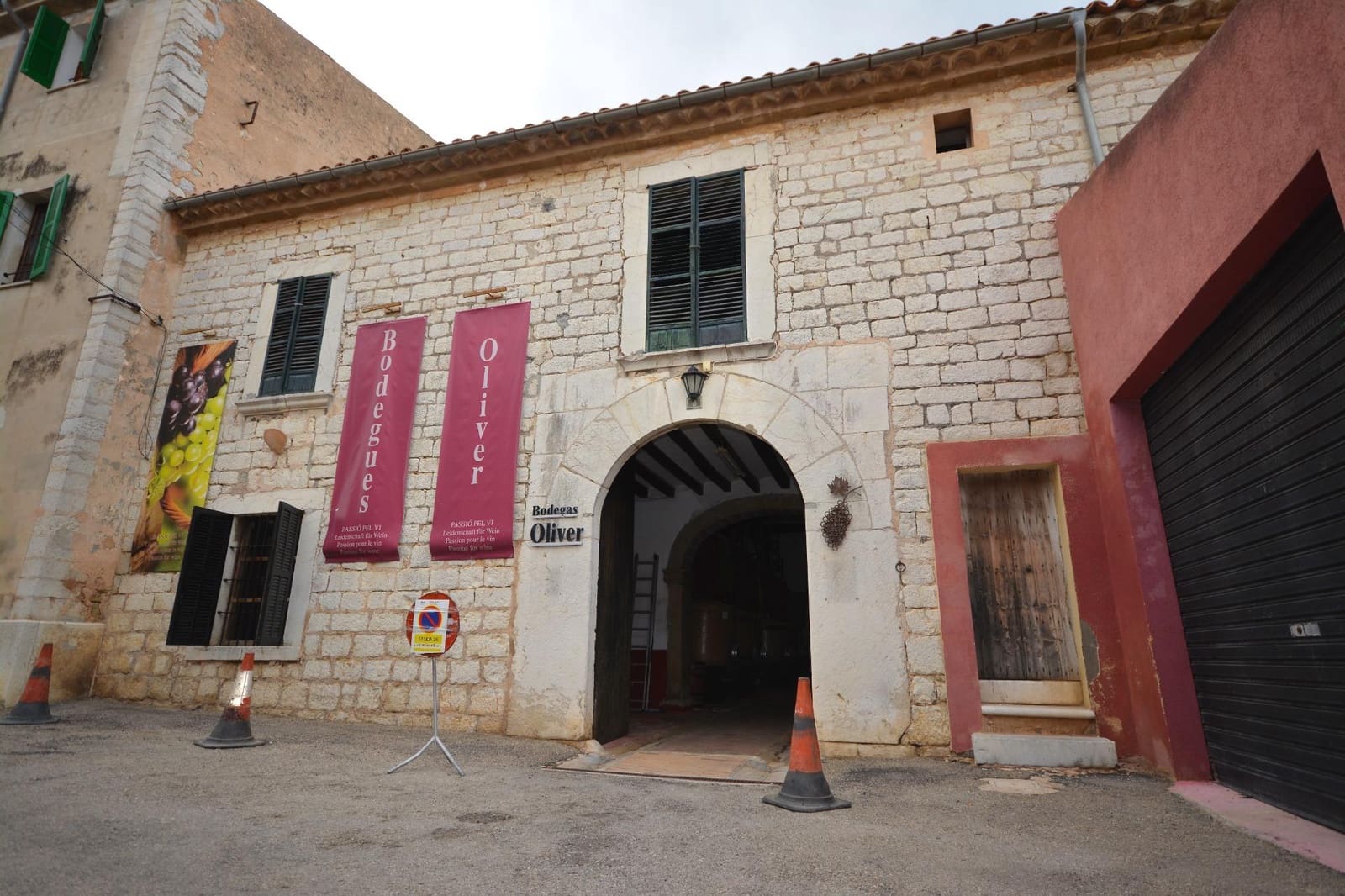 Azienda in vendita in Binissalem con garage - 2.500.000 € (Rif: 9462451)