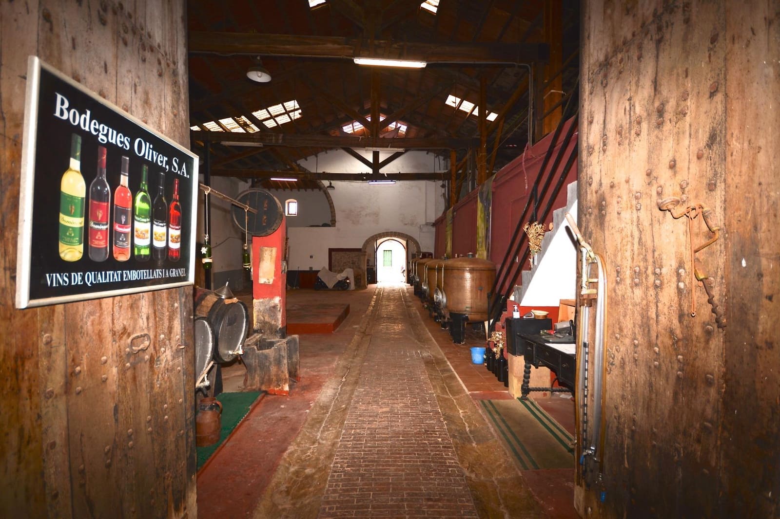 Business for sale in Binissalem with garage - € 2,500,000 (Ref: 9462451)