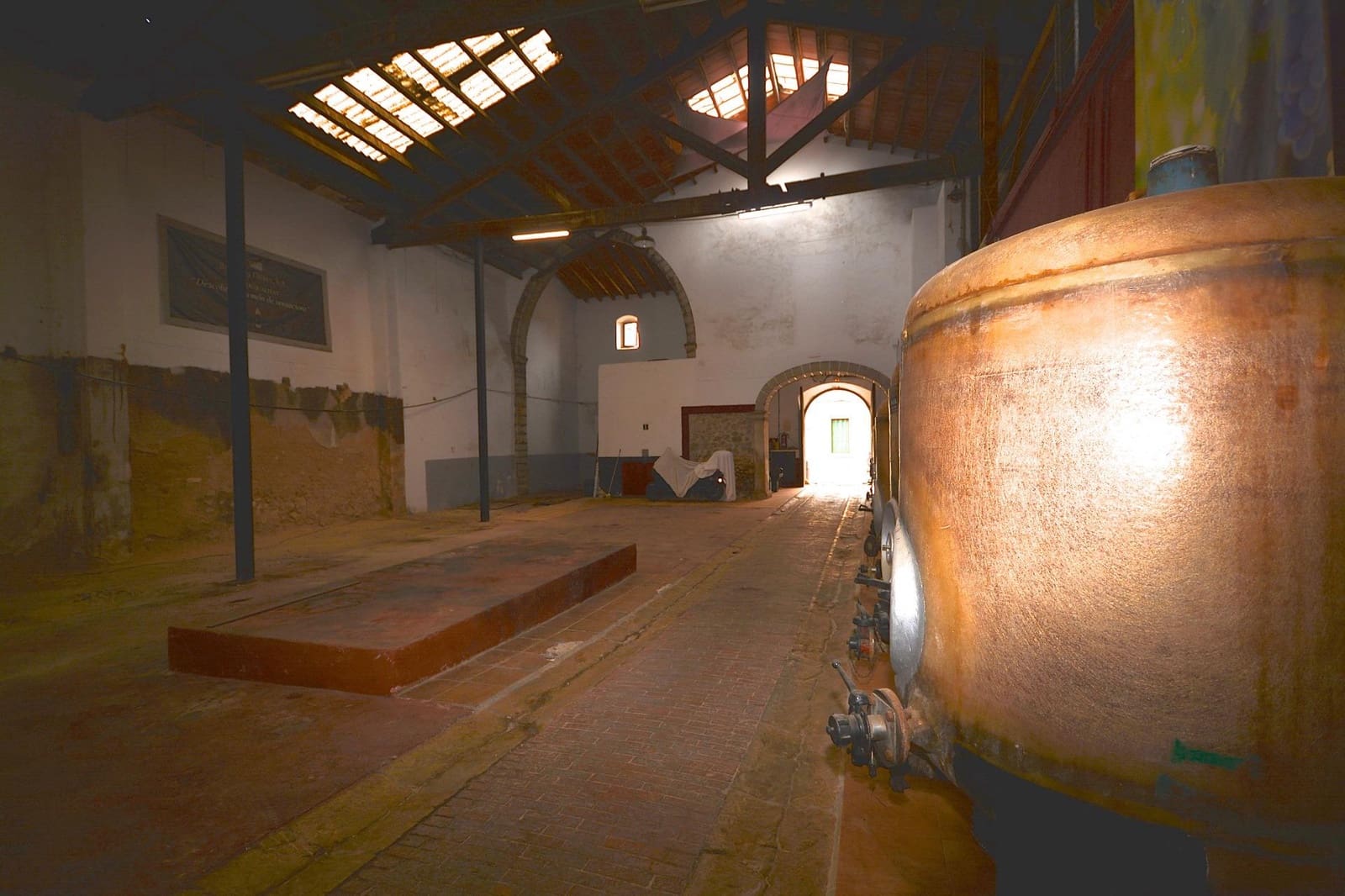 Business for sale in Binissalem with garage - € 2,500,000 (Ref: 9462451)