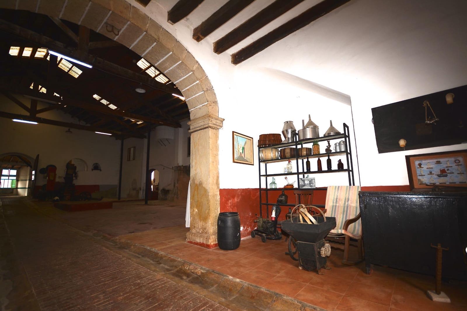 Business for sale in Binissalem with garage - € 2,500,000 (Ref: 9462451)