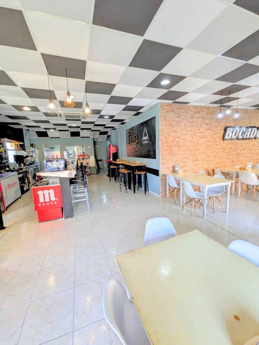 Commercieel te huur in Palma de Mallorca - € 1.200 (Ref: 9524398)