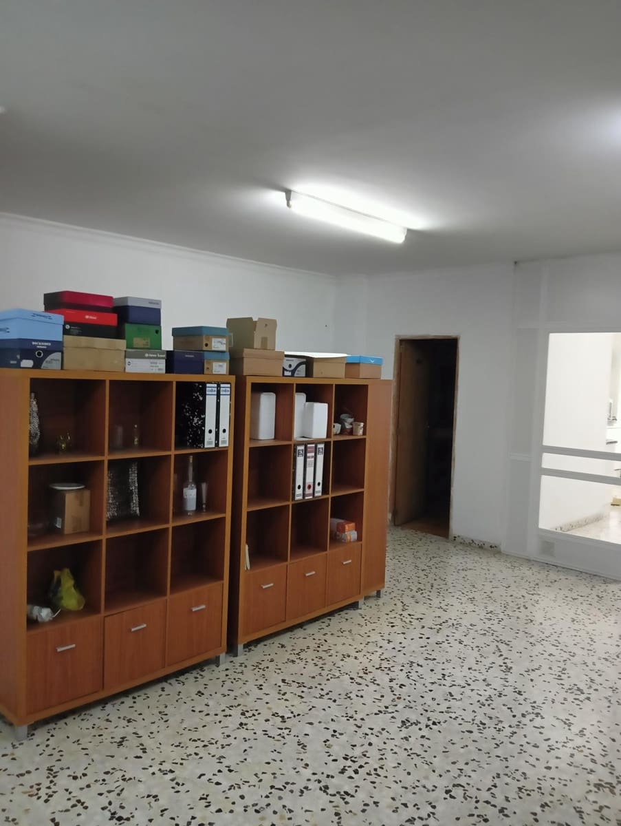 Kommersiell att hyra i Manacor - 1 500 € (Ref: 9530656)