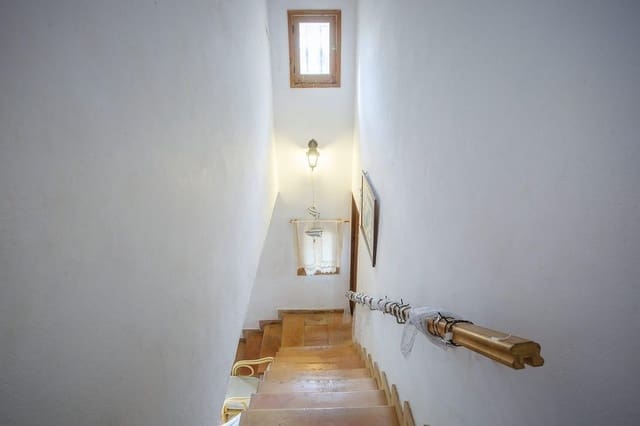 4 bedroom Finca/Country House for sale in Manacor - € 480,000 (Ref: 9619366)