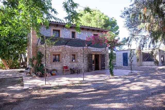 4 bedroom Finca/Country House for sale in Manacor - € 480,000 (Ref: 9619366)