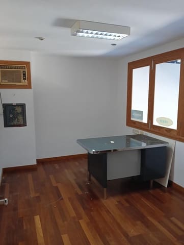 Comercial para arrendar em Manacor - 1 200 € (Ref: 9630107)