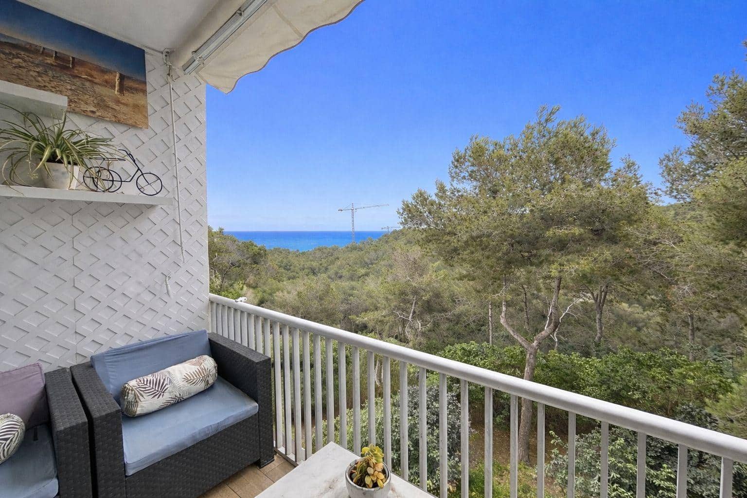 3 bedroom Apartment for sale in Sol de Mallorca with pool - € 430,000 (Ref: 9656185)