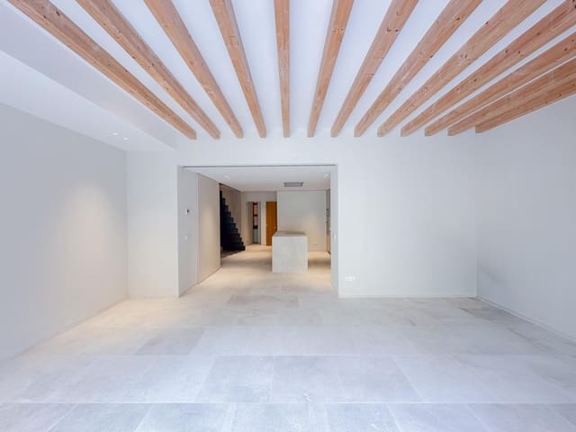 2 bedroom Townhouse for sale in Mancor de la Vall with pool - € 810,000 (Ref: 9666604)