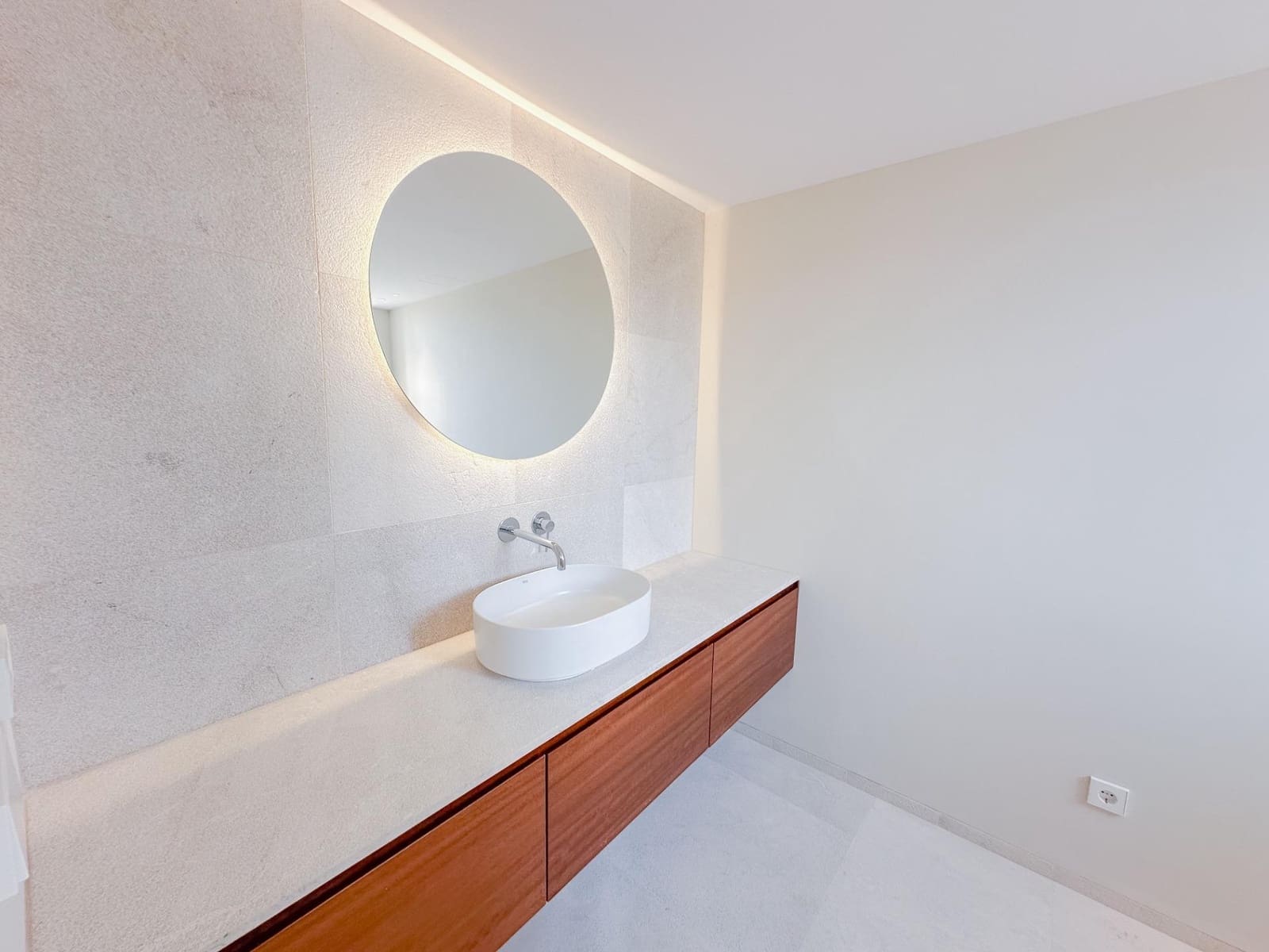 2 bedroom Townhouse for sale in Mancor de la Vall with pool - € 810,000 (Ref: 9666604)