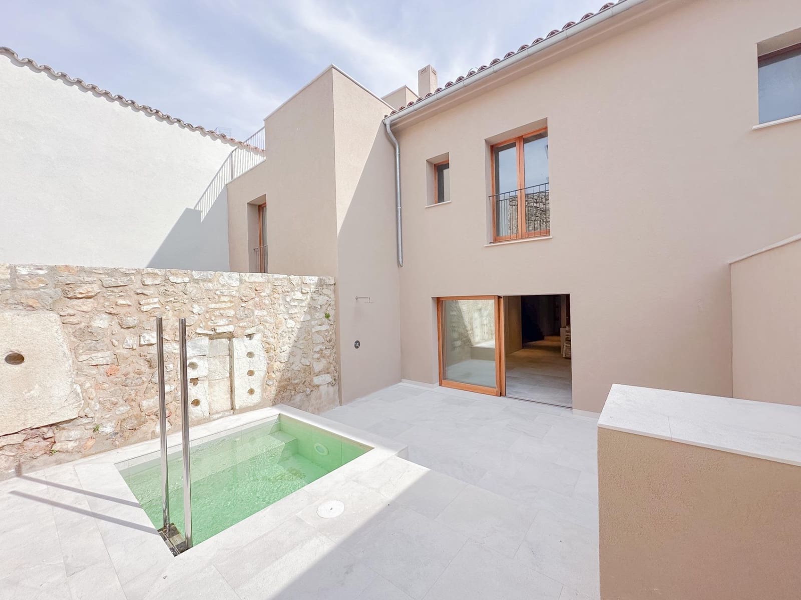 2 bedroom Townhouse for sale in Mancor de la Vall with pool - € 810,000 (Ref: 9666604)