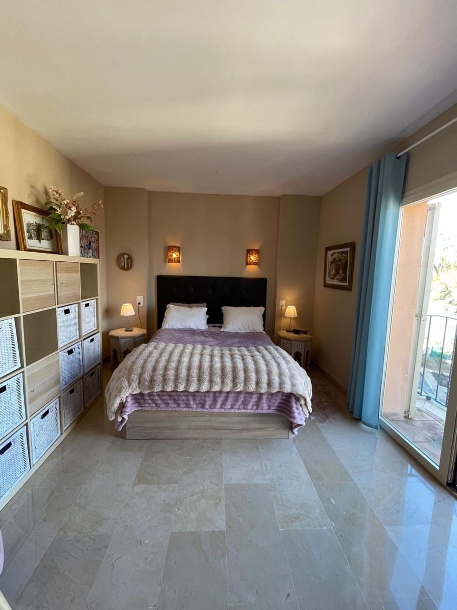 3 bedroom Penthouse for sale in Santa Ponsa with pool - € 1,640,000 (Ref: 9674317)