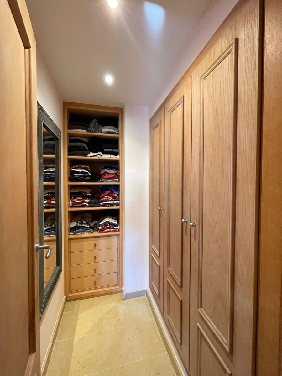 3 bedroom Penthouse for sale in Santa Ponsa with pool - € 1,640,000 (Ref: 9674317)