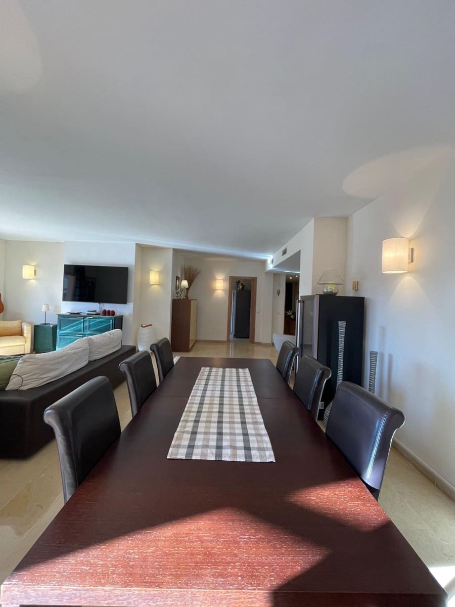 3 bedroom Penthouse for sale in Santa Ponsa with pool - € 1,640,000 (Ref: 9674317)