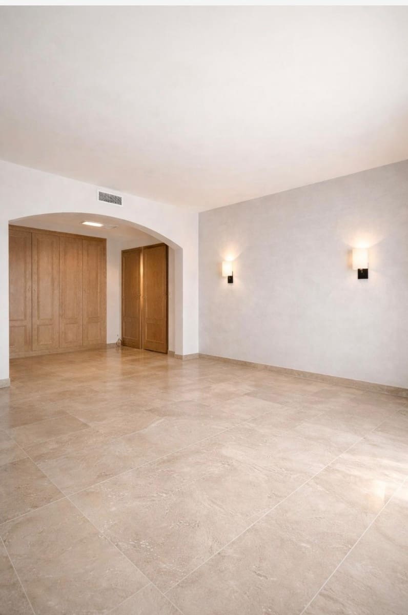 3 bedroom Penthouse for sale in Santa Ponsa with pool - € 1,640,000 (Ref: 9674317)