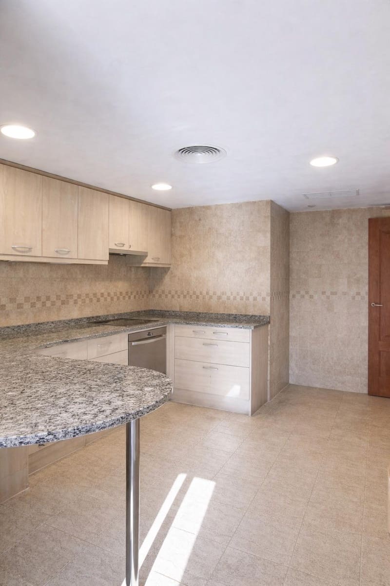 3 bedroom Penthouse for sale in Santa Ponsa with pool - € 1,640,000 (Ref: 9674317)