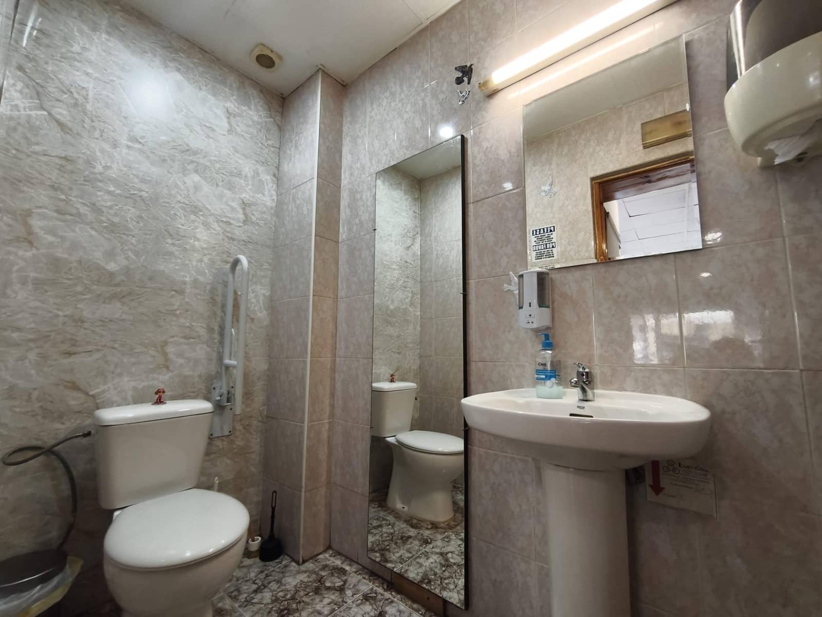 Commercial for sale in Palma de Mallorca - € 35,000 (Ref: 9690697)