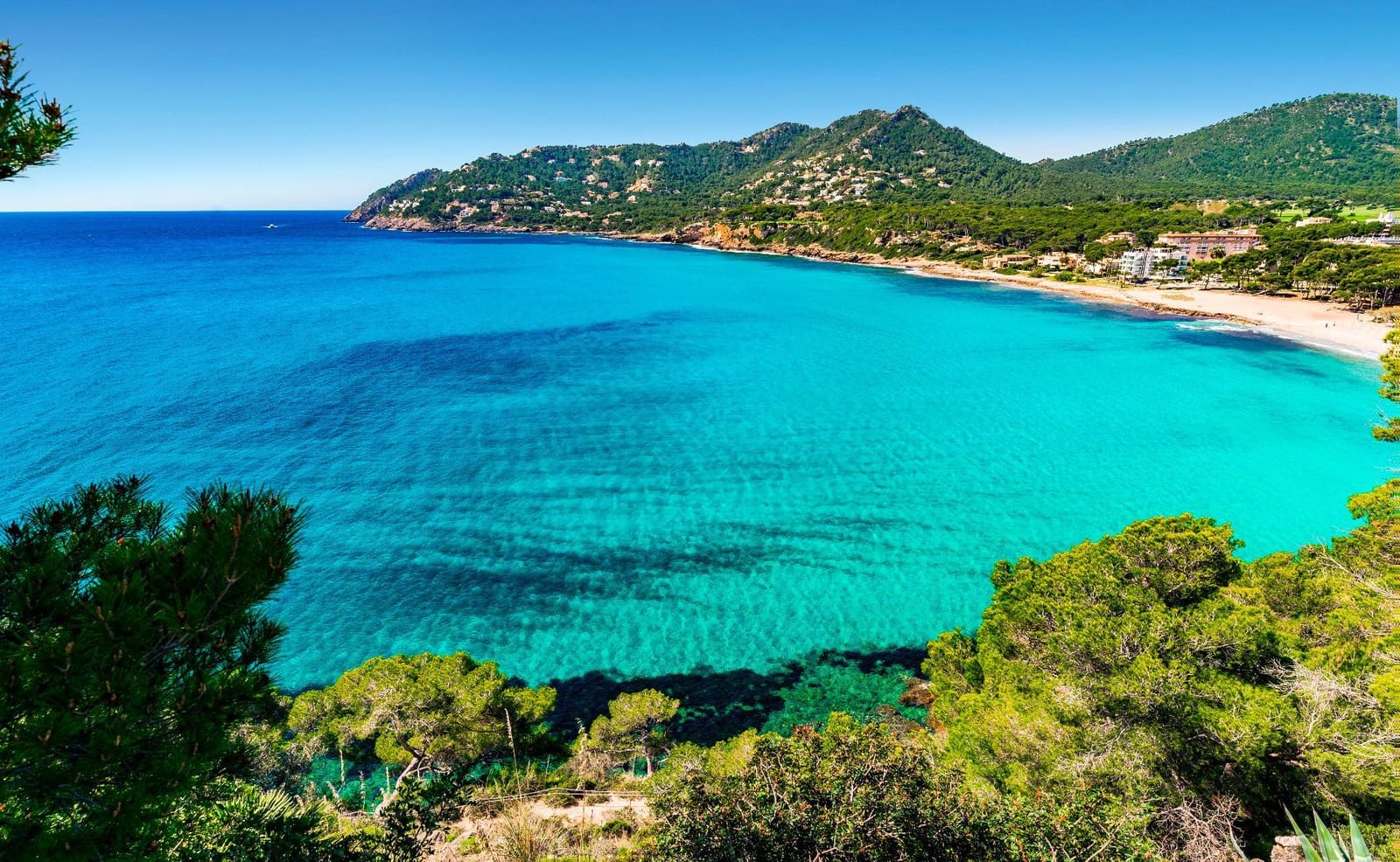 2 bedroom Apartment for sale in Capdepera with pool - € 625,000 (Ref: 9698873)