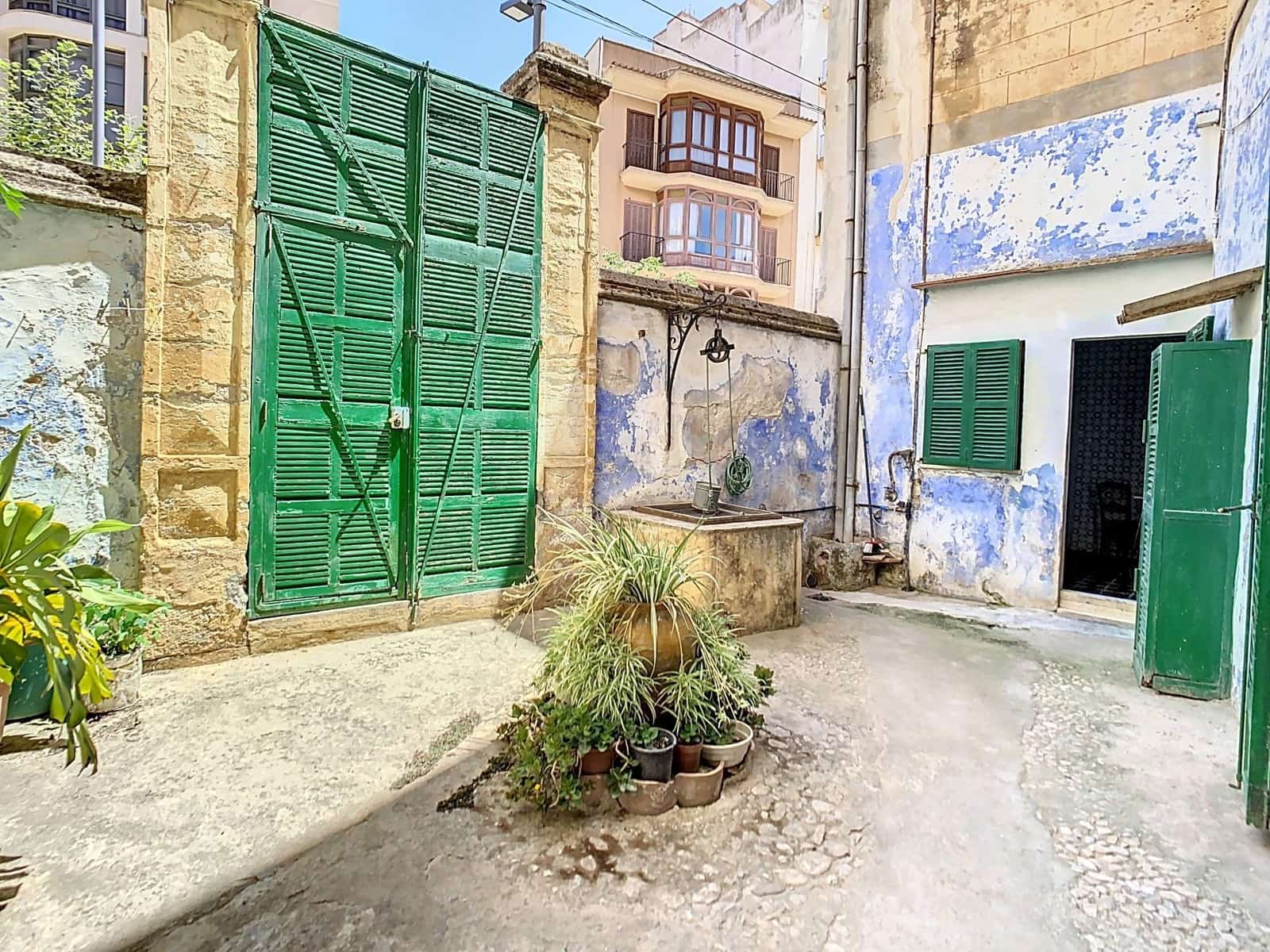 9 bedroom Villa for sale in Manacor with garage - € 1,100,000 (Ref: 9698874)