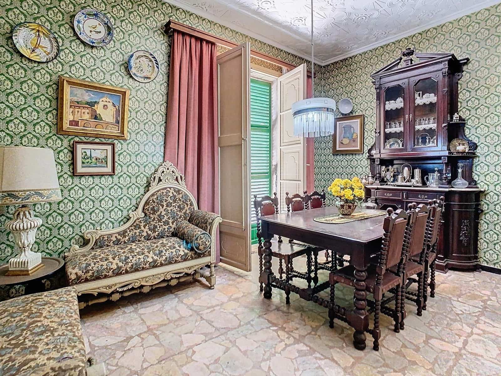 9 bedroom Villa for sale in Manacor with garage - € 1,100,000 (Ref: 9698874)