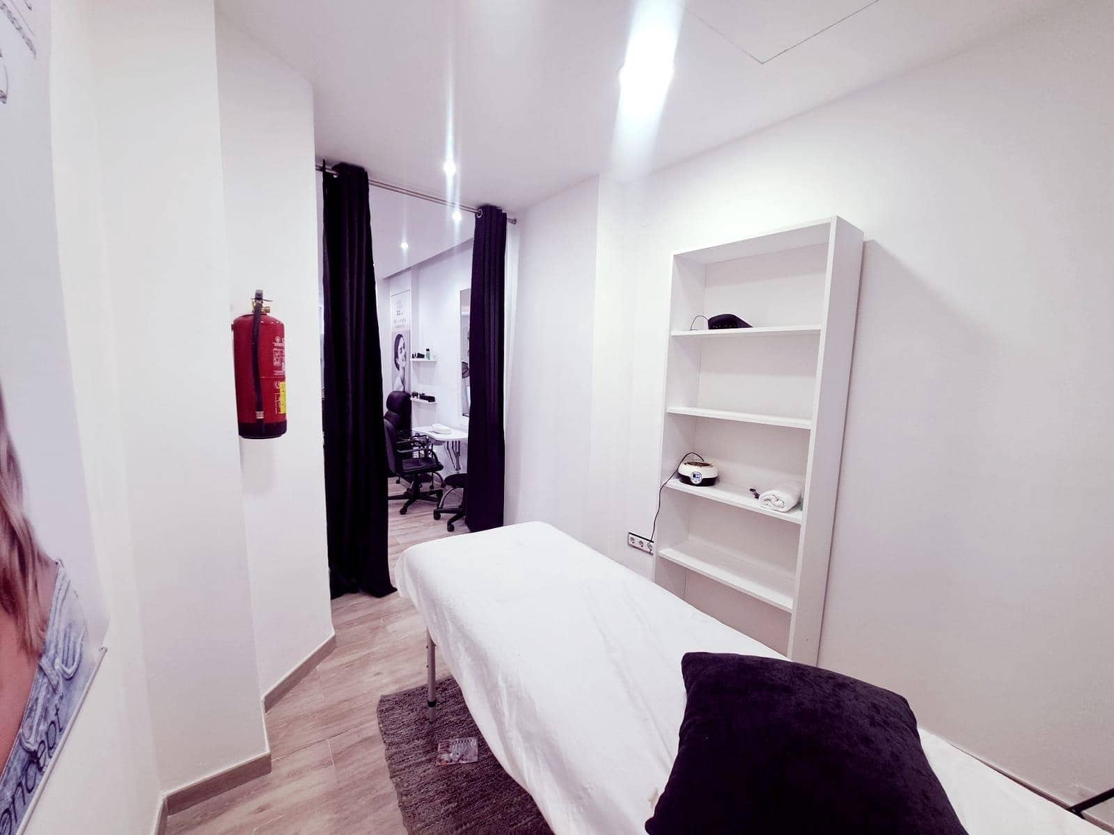 Kommersiell til salgs i Palma de Mallorca med garasje - € 49 000 (Ref: 9712058)