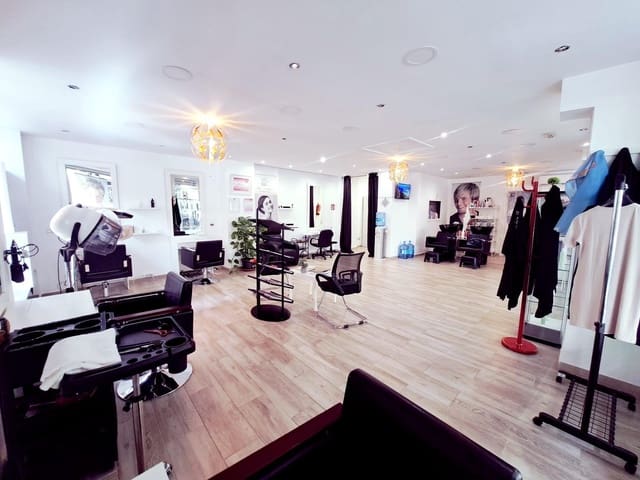 Commercieel te koop in Bons Aires, Palma de Mallorca met garage - € 49.000 (Ref: 9712058)