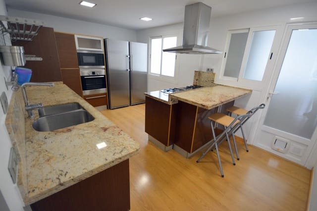 3 soveværelse Lejlighed til leje i Palma de Mallorca - € 1.700 (Ref: 9752123)