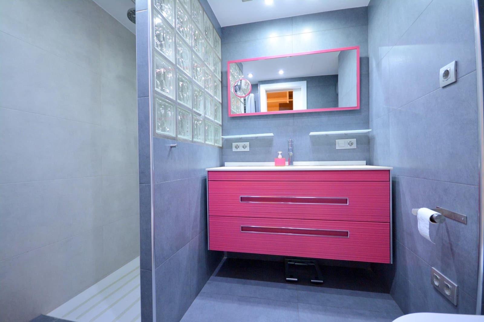 3 soveværelse Lejlighed til leje i Palma de Mallorca - € 1.700 (Ref: 9752123)