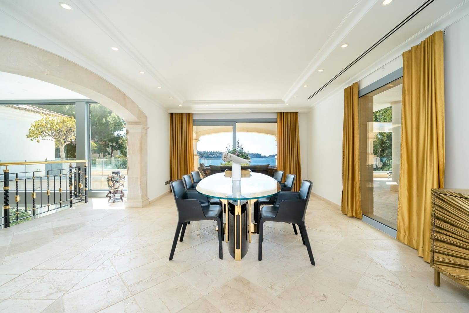 7 makuuhuone Huvila myytävänä paikassa Costa de la Calma mukana uima-altaan - 6 950 000 € (Ref: 9762062)