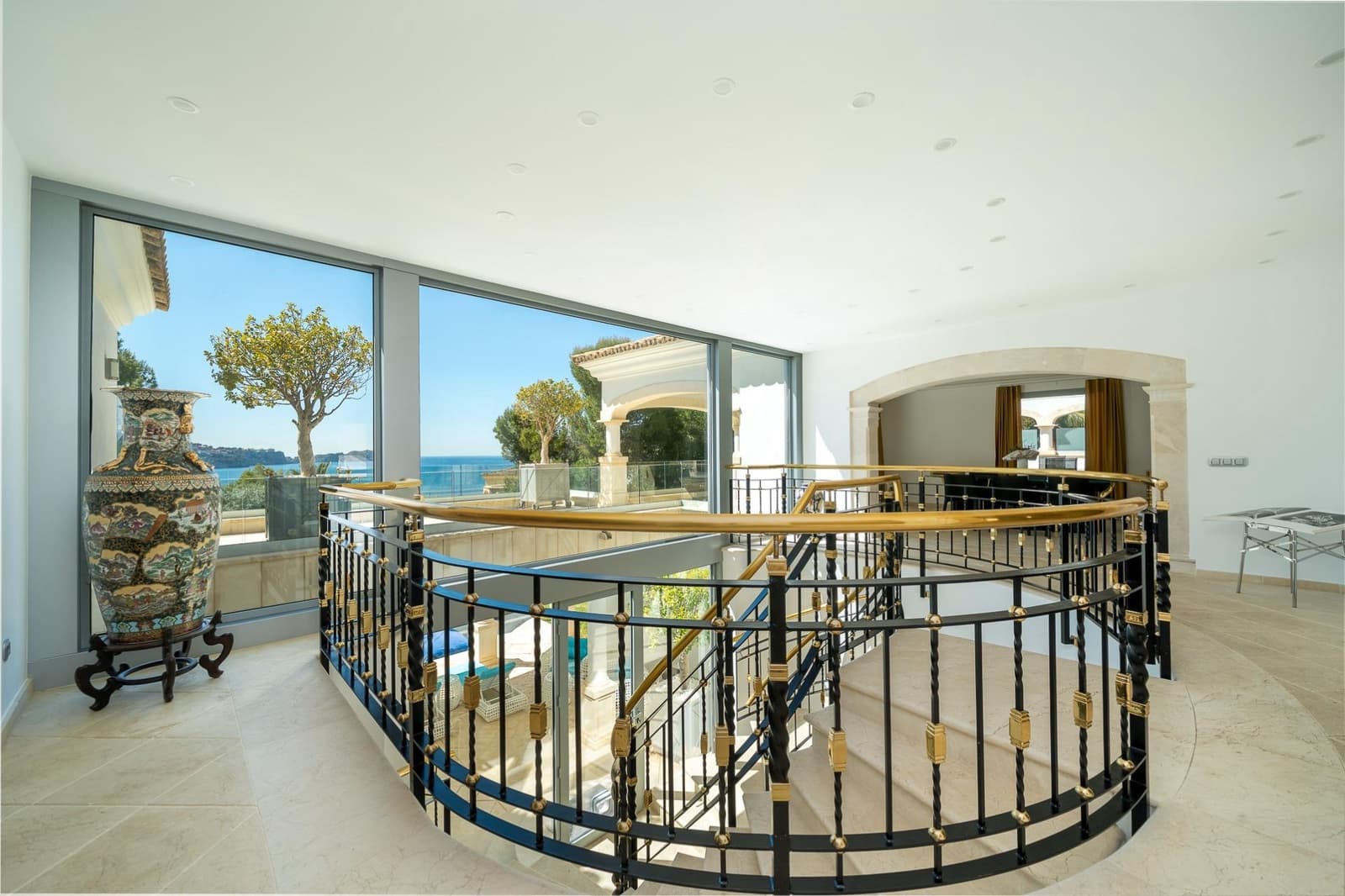 7 makuuhuone Huvila myytävänä paikassa Costa de la Calma mukana uima-altaan - 6 950 000 € (Ref: 9762062)