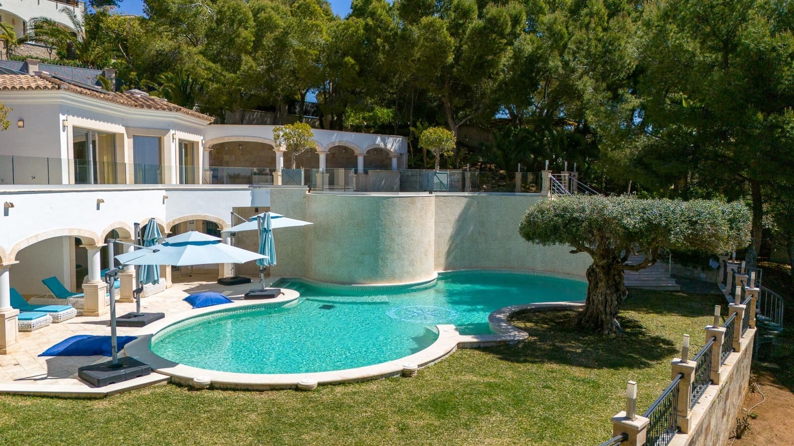 7 makuuhuone Huvila myytävänä paikassa Costa de la Calma mukana uima-altaan - 6 950 000 € (Ref: 9762062)