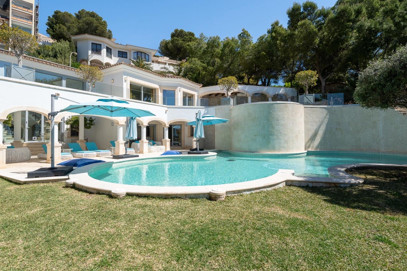 7 makuuhuone Huvila myytävänä paikassa Costa de la Calma mukana uima-altaan - 6 950 000 € (Ref: 9762062)