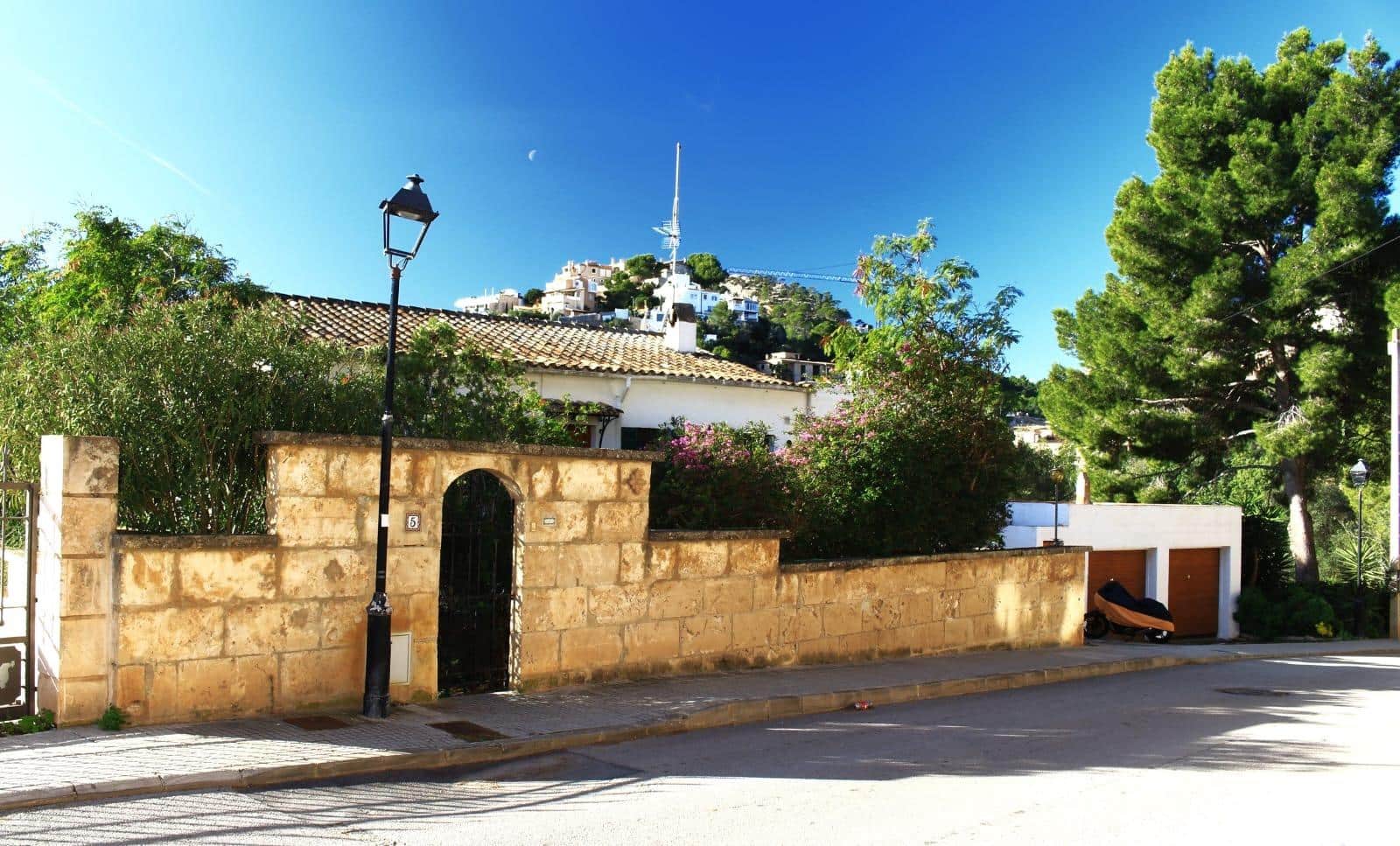 Chalet de 5 habitaciones en Puerto de Andratx en venta - 1.800.000 € (Ref: 9773162)