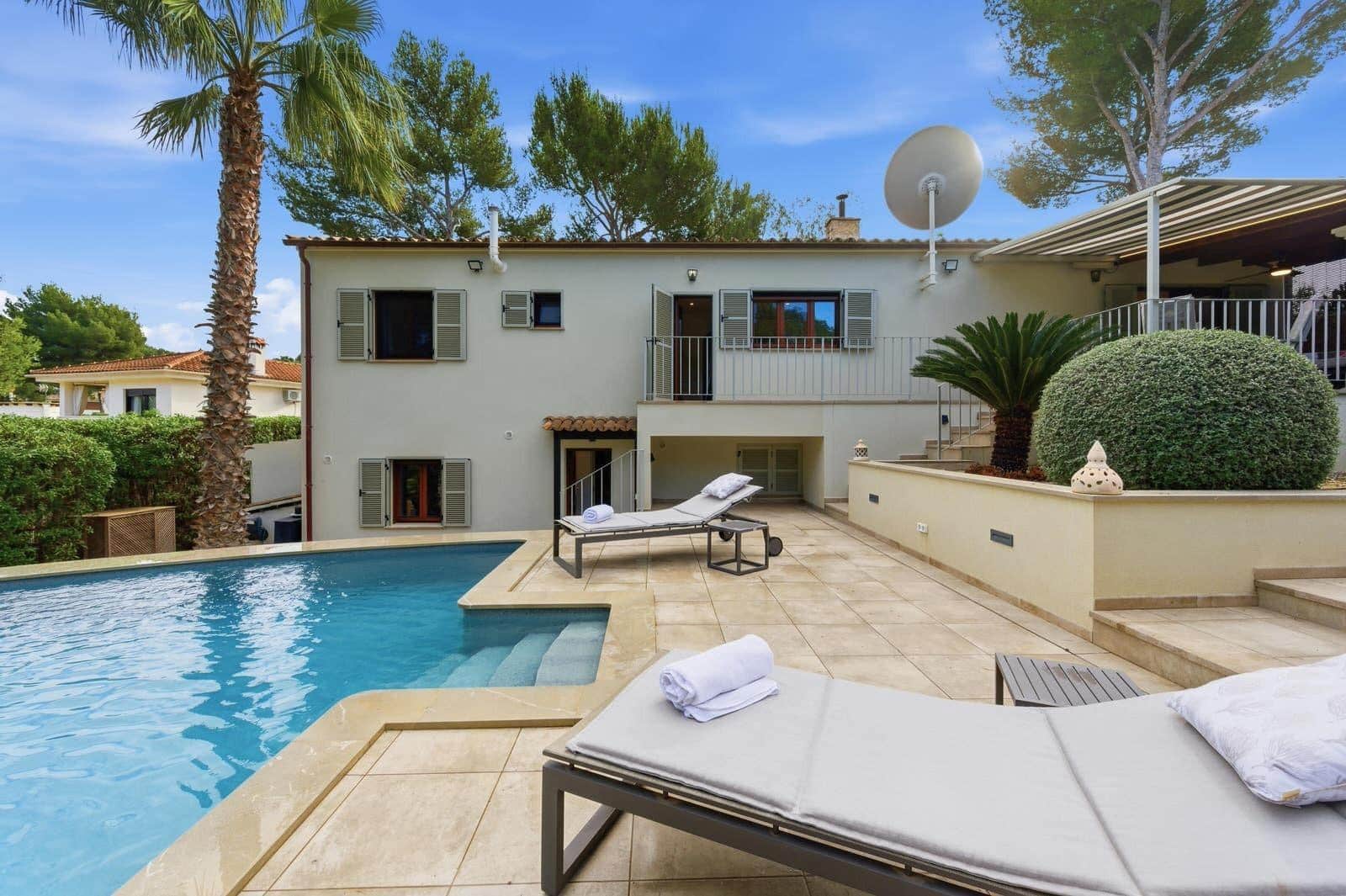 4 soverom Villa til salgs i Santa Ponsa med svømmebasseng garasje - € 1 995 000 (Ref: 9778260)