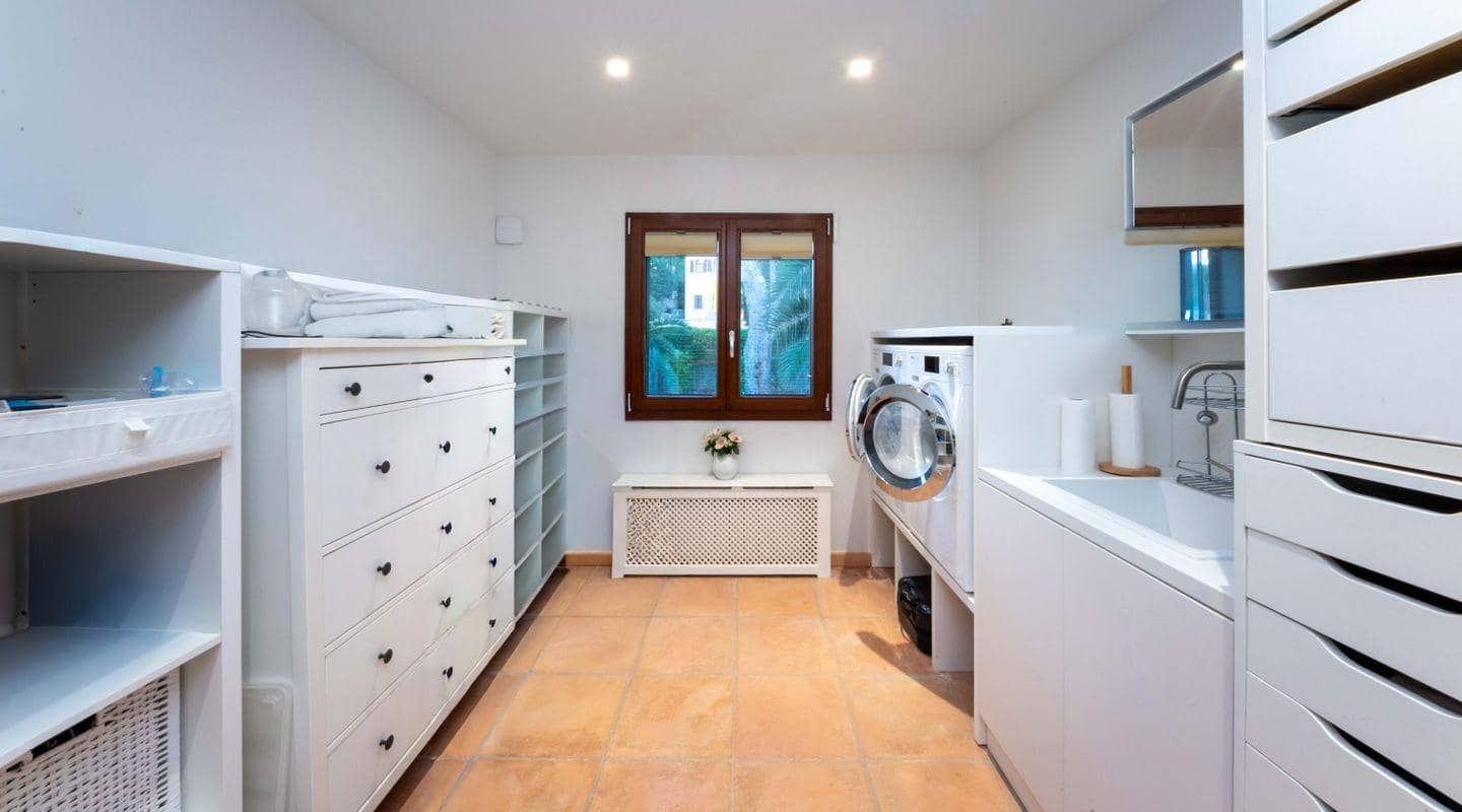 4 soverom Villa til salgs i Santa Ponsa med svømmebasseng garasje - € 1 995 000 (Ref: 9778260)