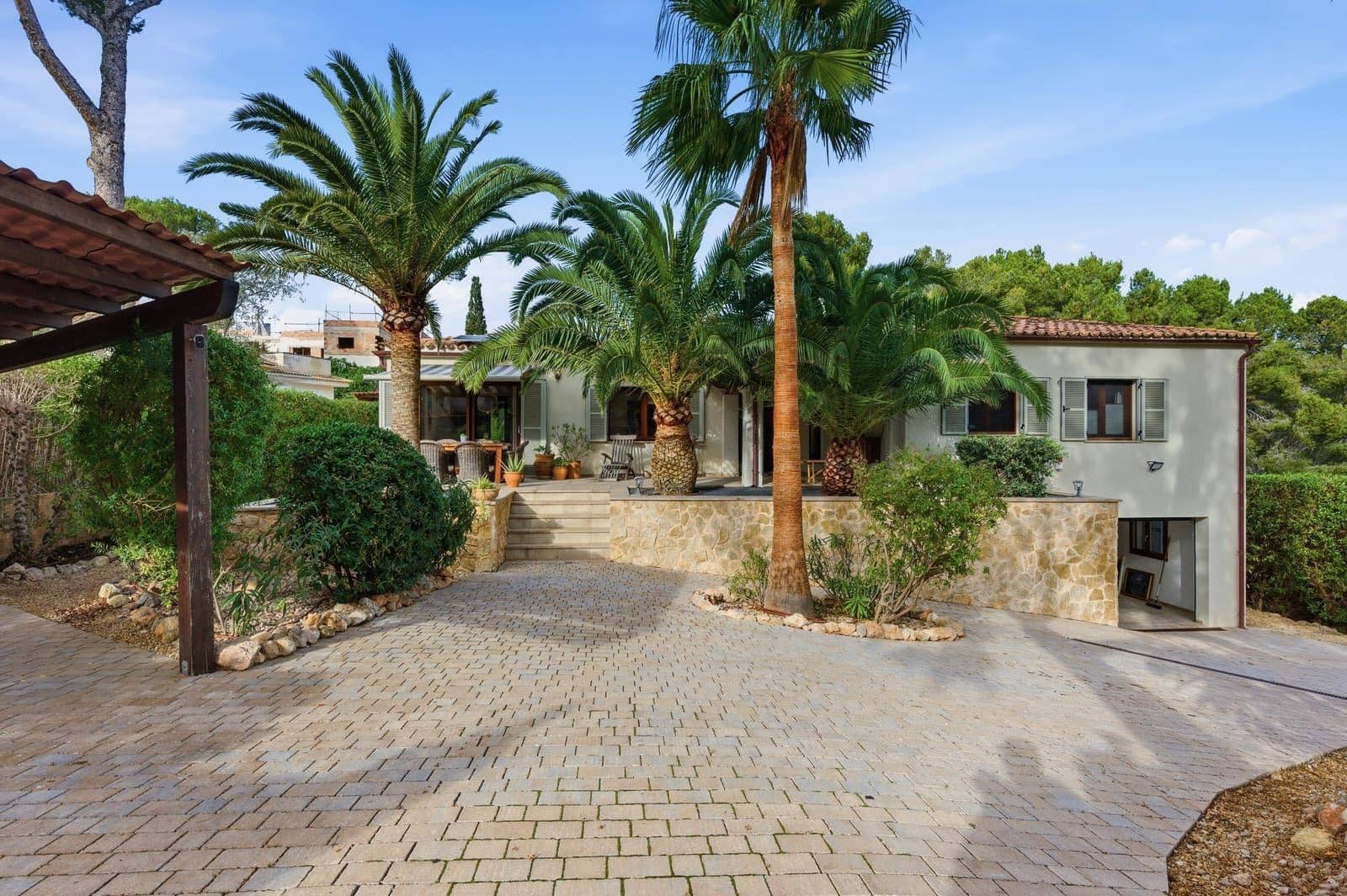 4 soverom Villa til salgs i Santa Ponsa med svømmebasseng garasje - € 1 995 000 (Ref: 9778260)