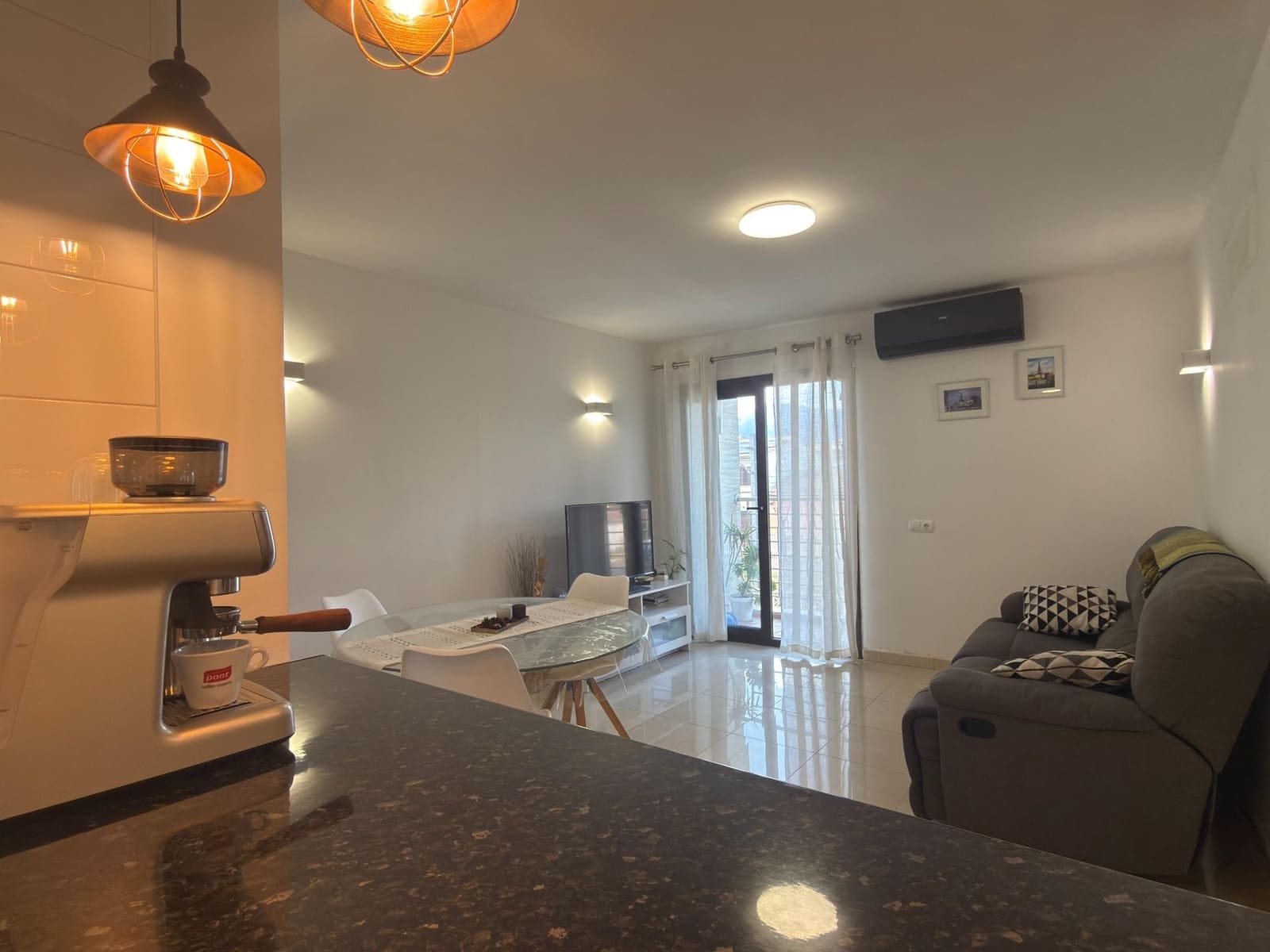 2 bedroom Flat for sale in Inca with garage - € 289,000 (Ref: 9794746)