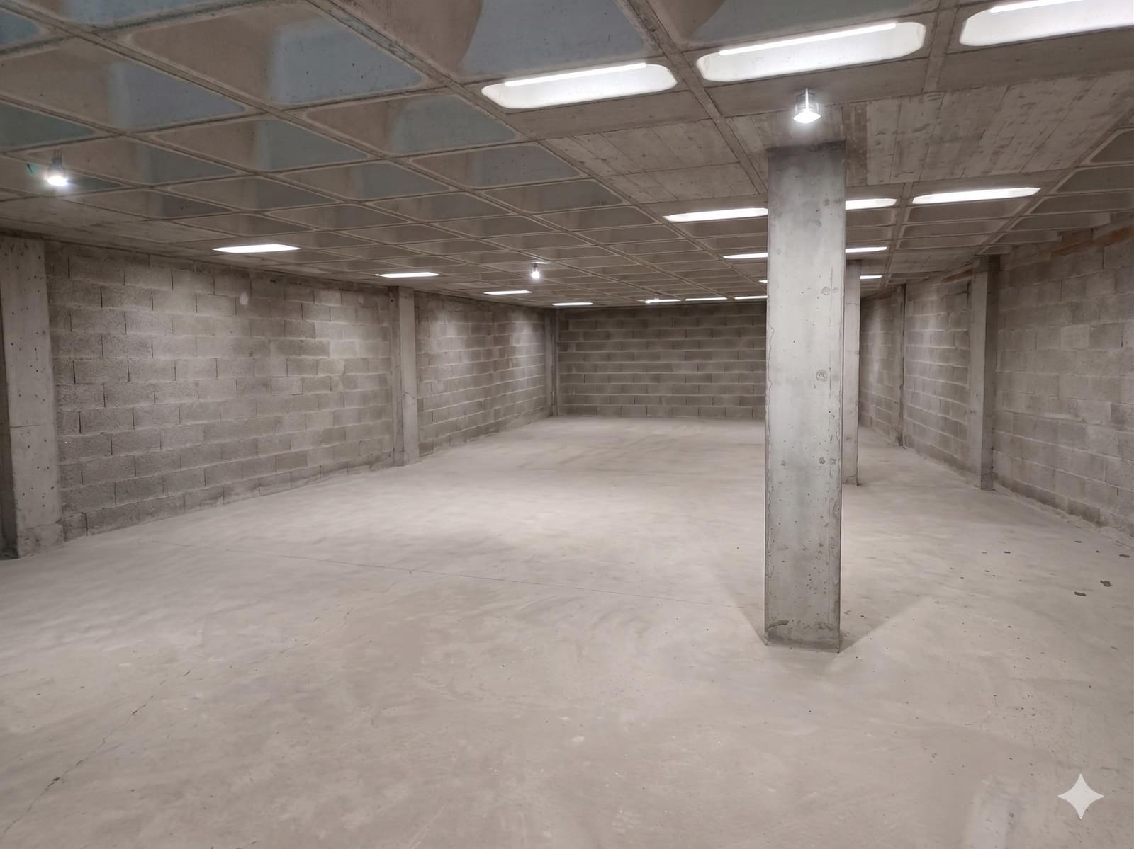 Commerciale in vendita in Manacor con garage - 400.000 € (Rif: 9804384)