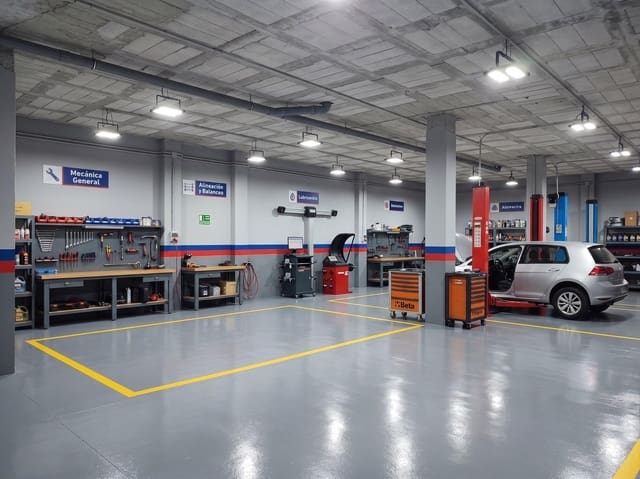 Komercyjne na sprzedaż w Manacor z garażem - 270 000 € (Ref: 9804384)