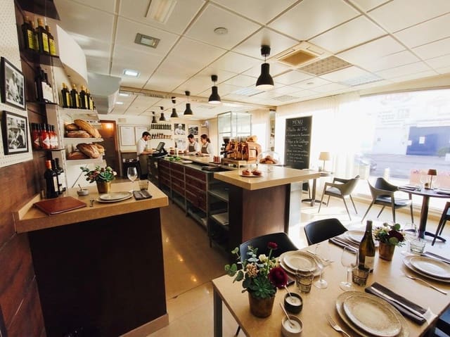 2 sypialnia Komercyjne do wynajęcia w Palma de Mallorca - 2 200 € (Ref: 9811999)