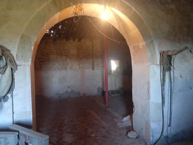 4 sypialnia Finka/Dom wiejski na sprzedaż w Manacor - 650 000 € (Ref: 9817971)