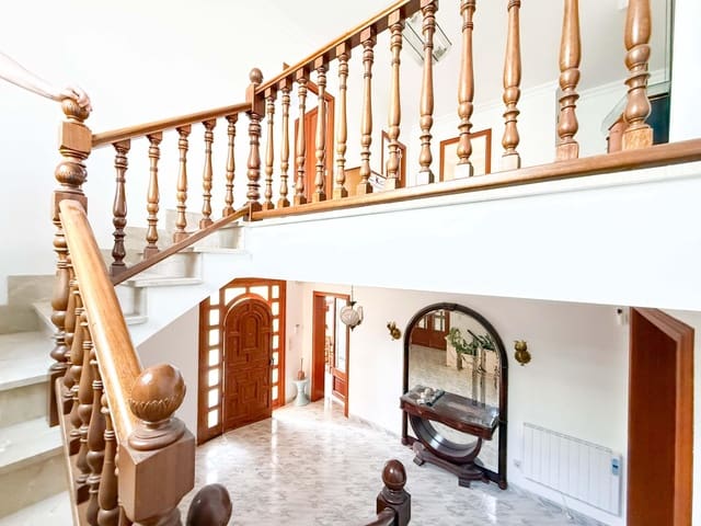 4 soveværelse Villa til leje i Portocristo / Port de Manacor, Manacor med garage - € 2.000 (Ref: 9820607)
