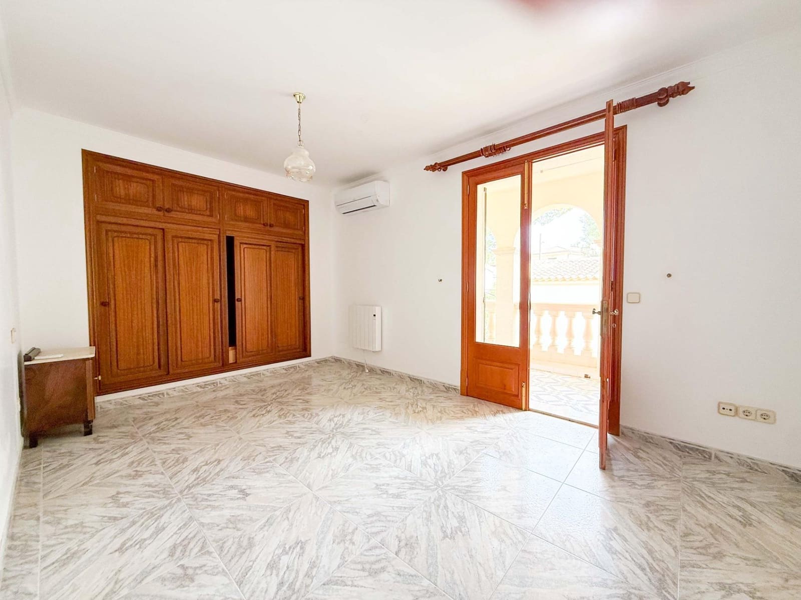 4 bedroom Villa for rent in Portocristo / Port de Manacor with garage - € 2,000 (Ref: 9820607)
