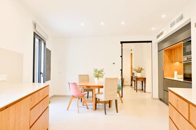 Adosado de 4 habitaciones en Artà en venta con garaje - 795.000 € (Ref: 9884909)