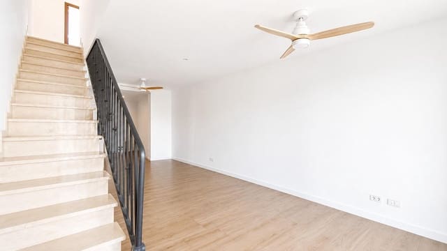 2 bedroom Penthouse for sale in Mancor de la Vall - € 369,000 (Ref: 9893965)
