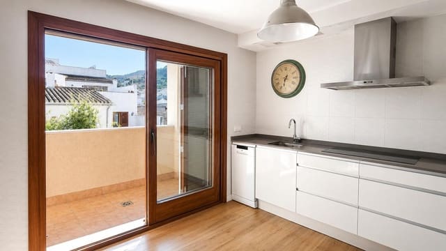 2 bedroom Penthouse for sale in Mancor de la Vall - € 369,000 (Ref: 9893965)