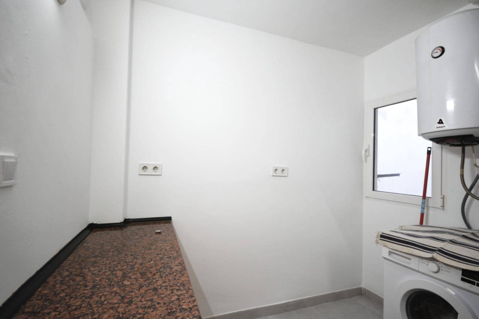 3 Zimmer Wohnung zu verkaufen in Palma de Mallorca mit Garage - 295.000 € (Ref: 9904037)