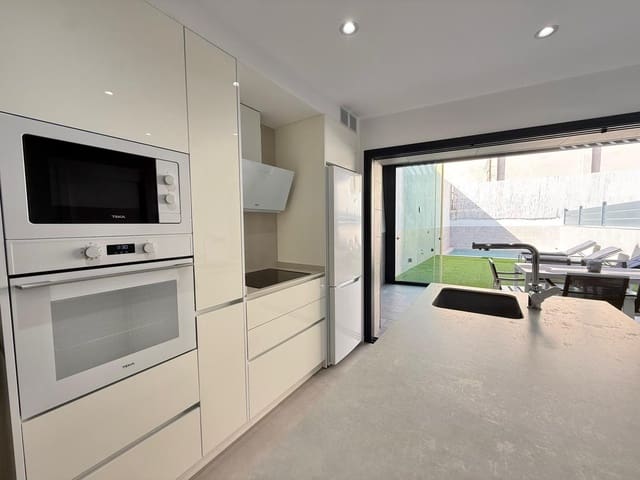 3 makuuhuone Rivitalo vuokrattavana paikassa Palma de Mallorca mukana uima-altaan - 2 900 € (Ref: 9913252)