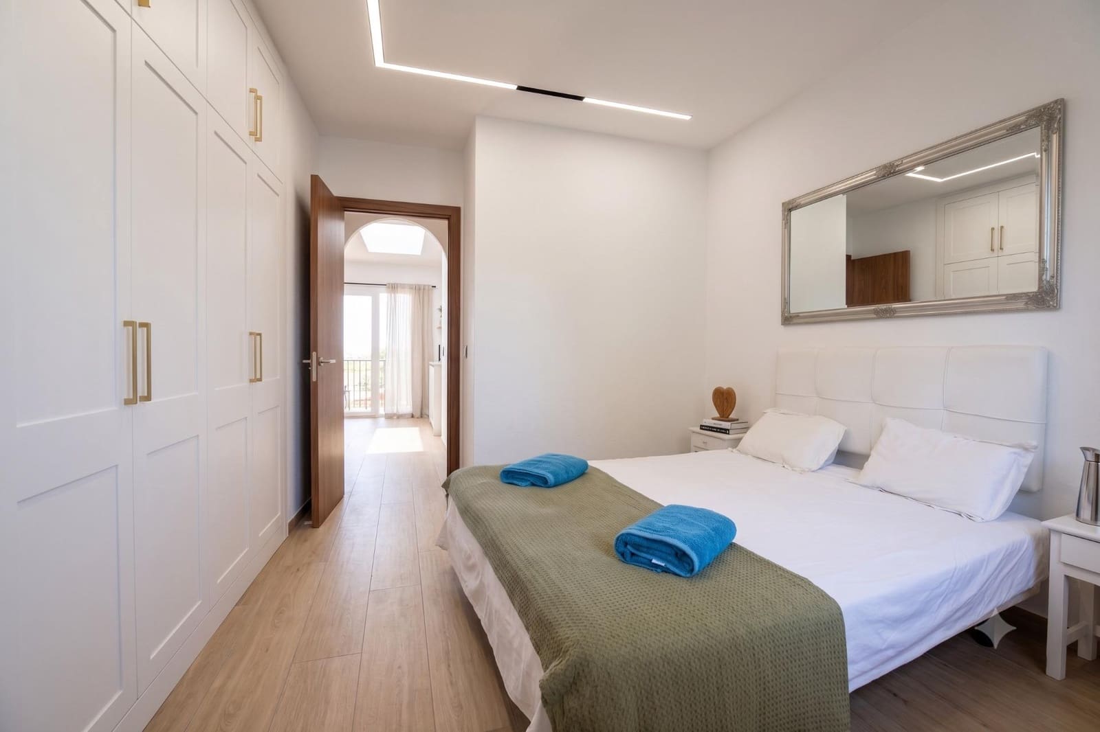 2 bedroom Apartment for sale in Cala'n Porter with pool - € 290,000 (Ref: 9922380)